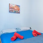 Lion Renting Metro Piramide 3*