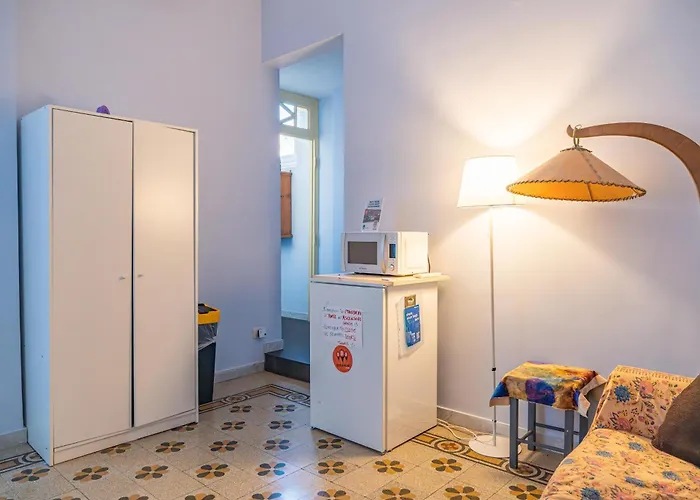 Lion Renting Metro Piramide Gasthof 3*