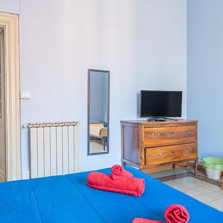 Lion Renting Metro Piramide 3*